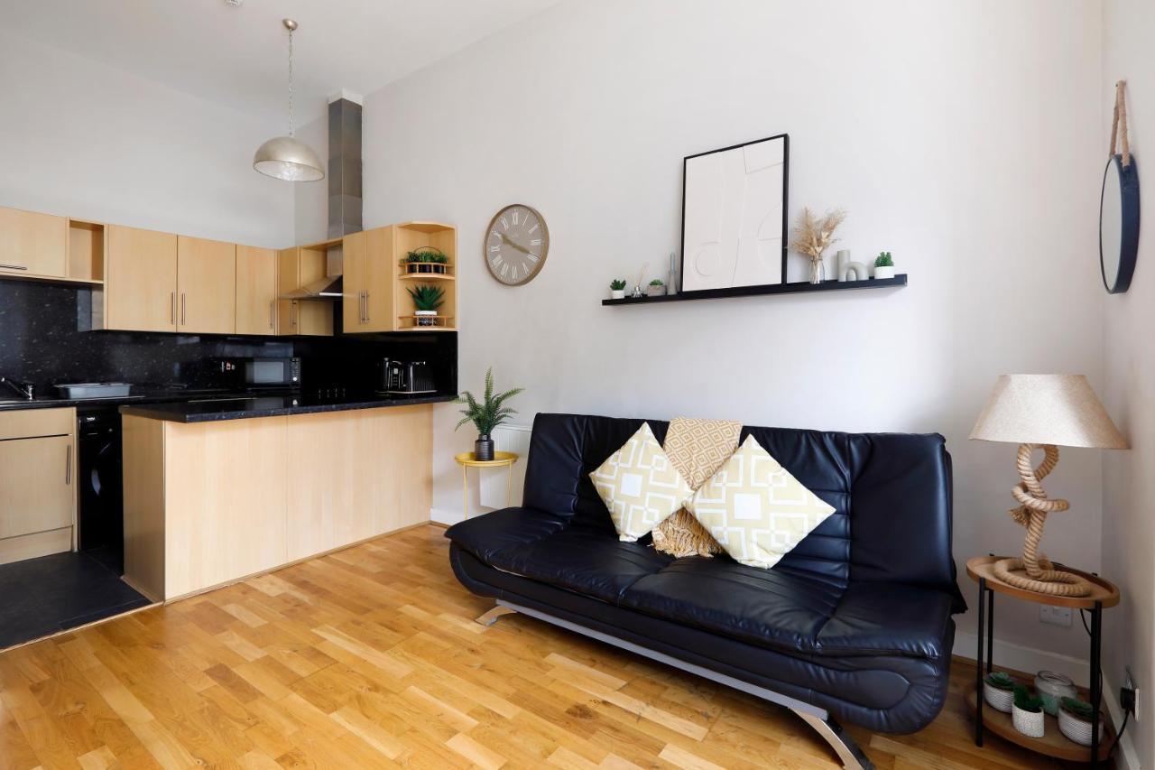 Great 2 Bedroom Apt By The Beach And Town Hove Buitenkant foto