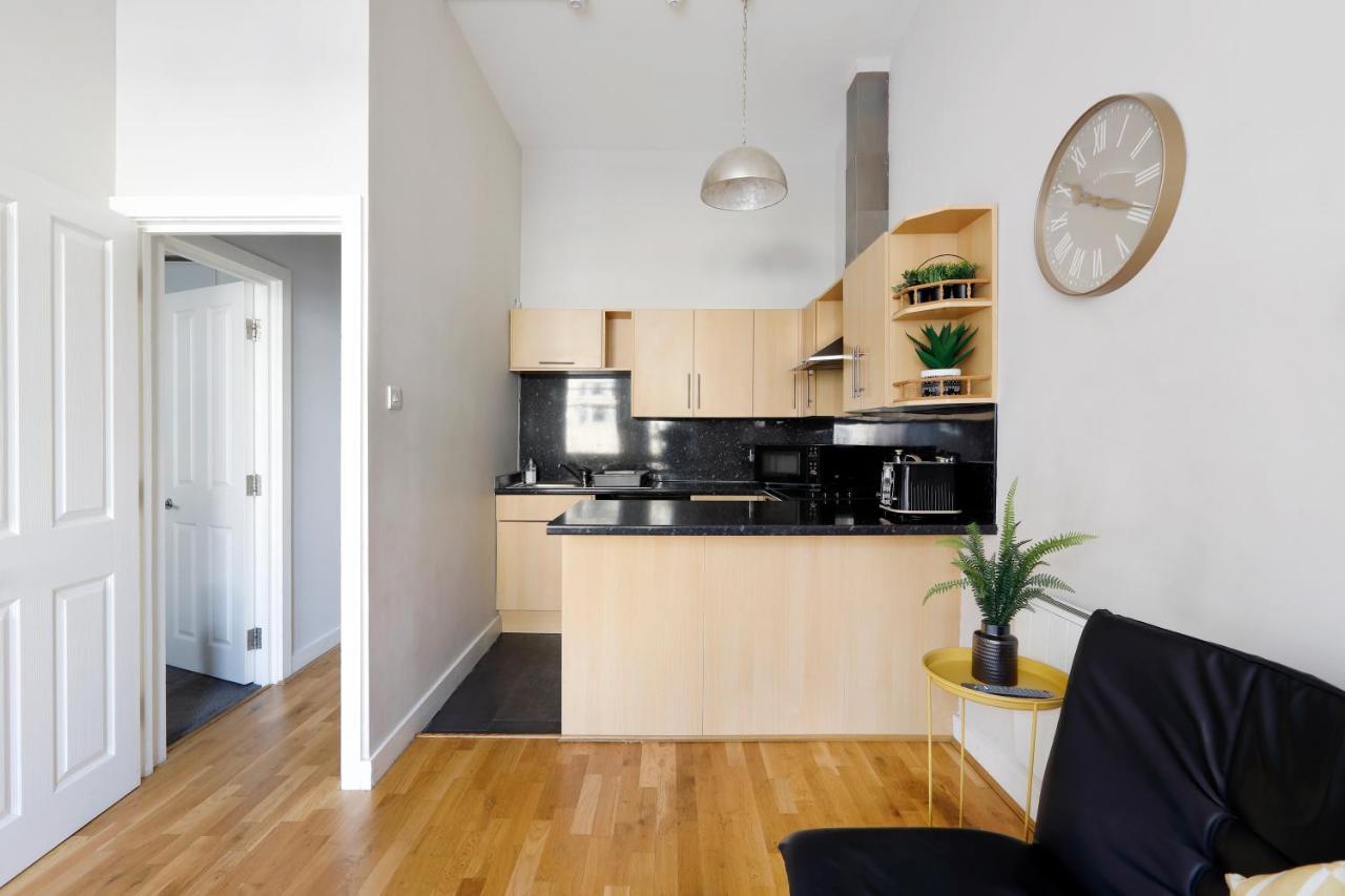 Great 2 Bedroom Apt By The Beach And Town Hove Buitenkant foto