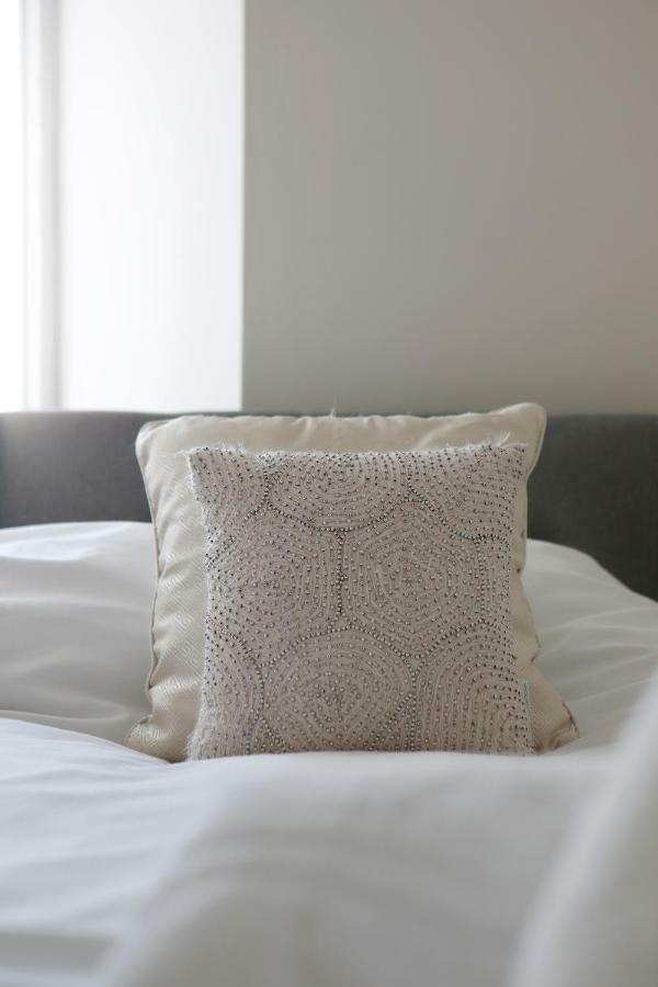 Great 2 Bedroom Apt By The Beach And Town Hove Buitenkant foto
